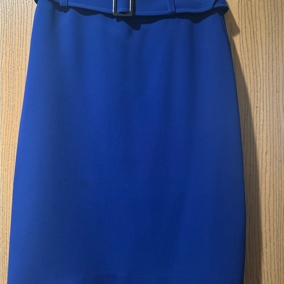 NEW Tahari Arthur S. Levine Women's 2-Piece Skirt Suit, Size 4 - Picture 4 of 4